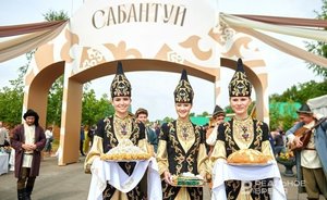 Plough’s feast at the end of 19th century, with Soviet mayovkas and modern Sabantuy