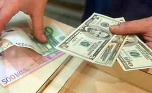 'We expect the dollar to drop to 60 rubles by the end of 2018'