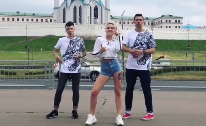 'We just love to dance': a new scandal in Kazan because of twerking in front of Kol Sharif Mosque