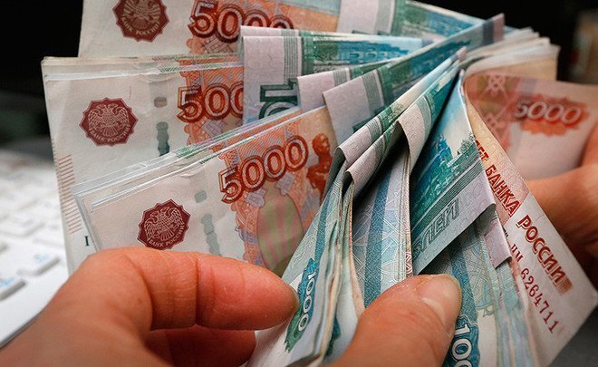 ''If the second wave of sanctions will significantly affect the economy, we will see 80-82 rubles per dollar''