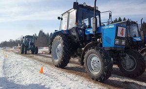 ''Cold games'': tractor biathlon competition in Udmurtia