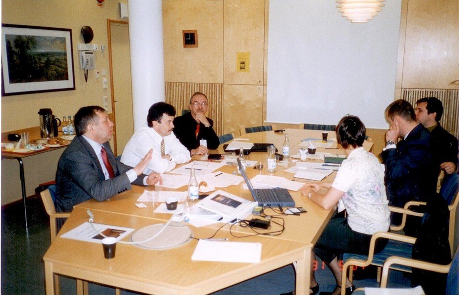In 2001, TAIF-Telcom began the execution of the second stage of the project: by the end of the year, the mobile network covered all regional centres and augmented the number of subscribers up to 100,000, Stockholm
