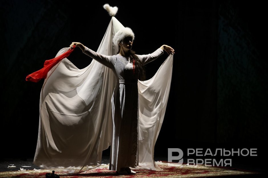 The Tinchurin Theater staged “My Little Poplar with a Red Scarf” by Chingiz Aitmatov