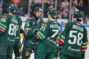 «We communicate with Valiullin every day»: Ak Bars lost to Sibir, and Gatiaytulin is waiting for the deadline