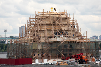 Must meet the deadline: a cross installed on Memorial Church for Fallen Soldiers in Kazan